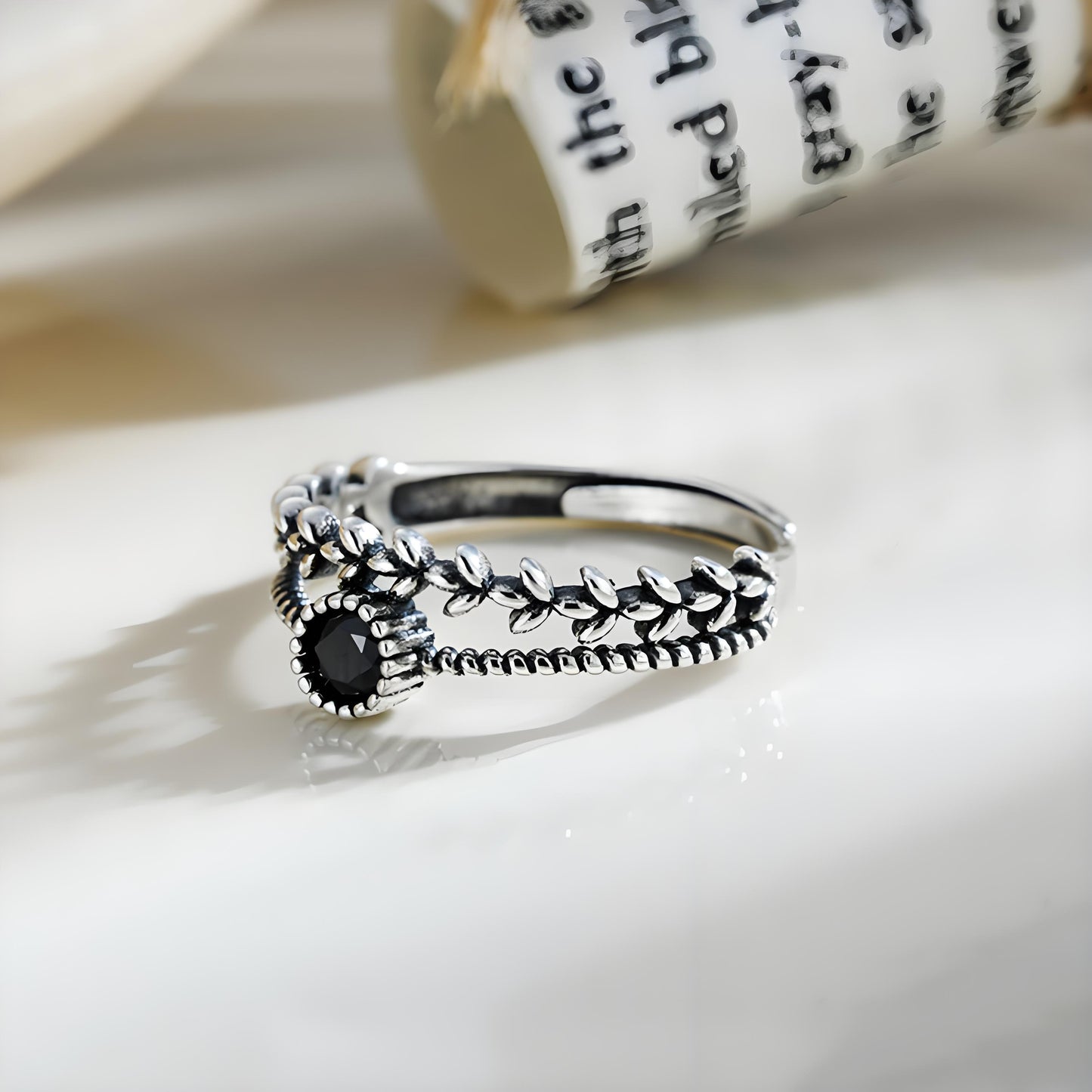 S925 Sterling Silver Black Cubic Zirconia Leaf Ring for Women, a Unique and Stylish Design, Perfect for the Index Finger with Fashionable and Individualistic Appeal